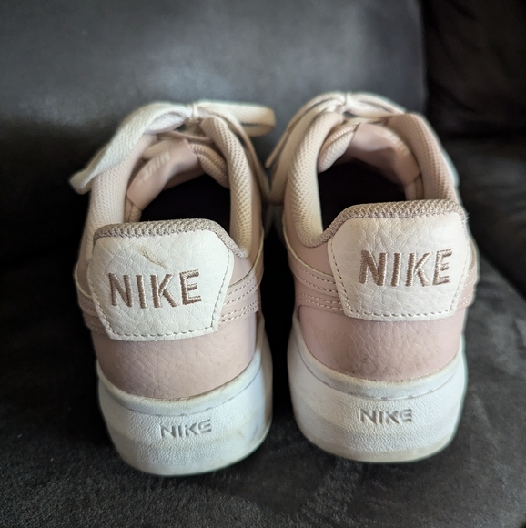 Nike Women's Court Vision Alta Shoes, size 9 - Picture 3 of 7